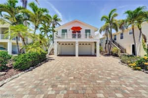 291 Mango St, Fort Myers Beach