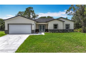 912 Anthony St E, Lehigh Acres