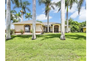 305 Se 16th Pl, Cape Coral