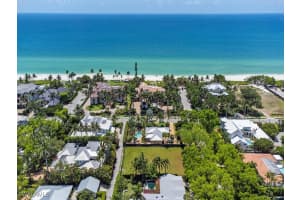 140 2nd Ave N, Naples