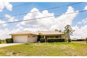 912 Durden Pkwy, Cape Coral