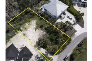 13407 Electron Dr, Fort Myers