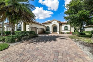 6851 Lakewood Isle Dr, Fort Myers