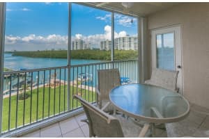 33 Bluebill Ave A-304, Naples