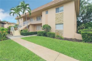 729 Palm View Dr D4, Naples