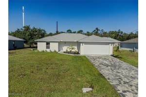 3334 Ne 8th Pl, Cape Coral