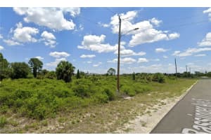 919 Bassinger Ave S, Lehigh Acres