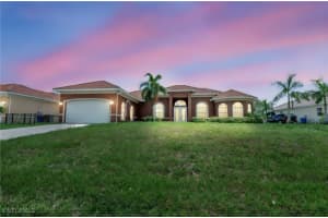 680 Mirror Lakes Ct, Lehigh Acres