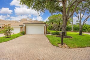 571 Park Shore Dr G6, Naples