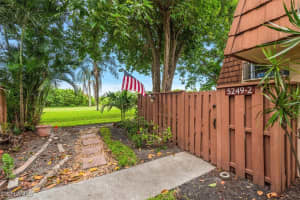 5249 Cedarbend Dr 2, Fort Myers