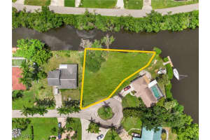 261 Alameda Ave, Fort Myers