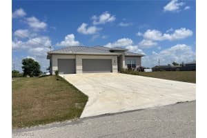 311 Nw 26th St, Cape Coral
