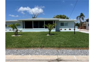 12100 Siesta Dr, Fort Myers Beach