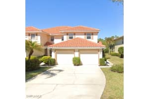 395 Robin Hood Cir 201, Naples