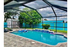 907 Se 16th Ter, Cape Coral