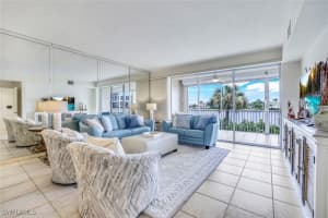 9380 Gulf Shore Dr 102, Naples