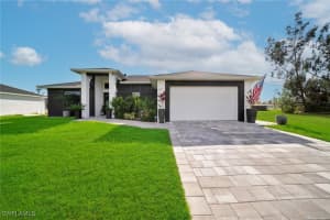 347 Sw 24th Pl, Cape Coral