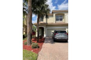 20013 Larino Loop, Estero