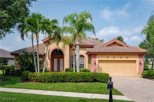 8754 Hideaway Harbor Ct, Naples