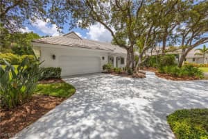 816 Turkey Oak Ln, Naples