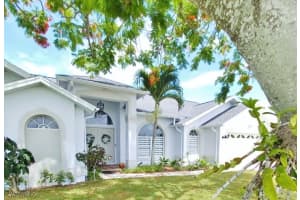 726 Nw 37th Pl, Cape Coral