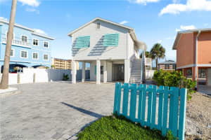 111 Bahia Via, Fort Myers Beach