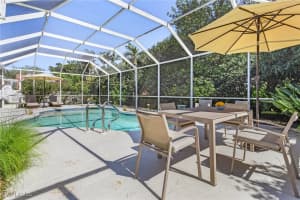 258 Monterey Dr, Naples