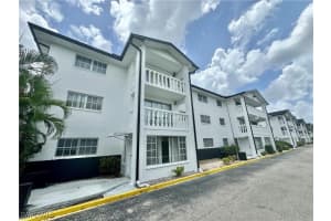 3706 Broadway 30, Fort Myers