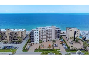 9375 Gulf Shore Dr 402, Naples