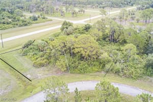 854 Morning Ln, Labelle