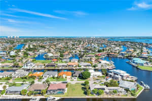 1889 Woodbine Ct, Marco Island