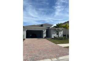 425 Coral Reef Pl, Cape Coral
