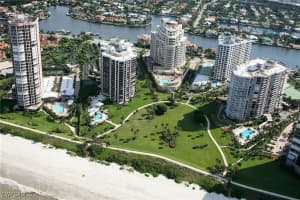 4551 Gulf Shore Blvd N 1001, Naples