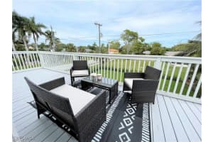 803 104th Ave N, Naples