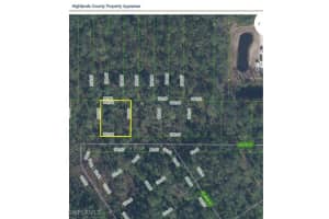2520 Azure St, Sebring