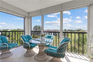 37 High Point Cir E 401, Naples