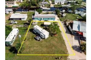 5050 Sandpiper Dr, St James City