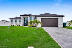 523 Nw 16th Pl, Cape Coral