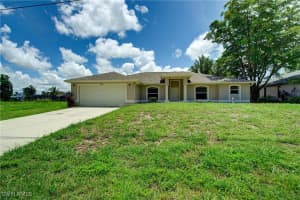 919 Sw 15th Pl, Cape Coral