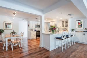 525 Port Side Dr, Naples
