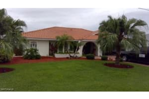 804 Sw Santa Barbara Pl, Cape Coral