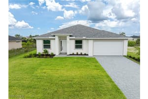 420 Nw 18th Pl, Cape Coral