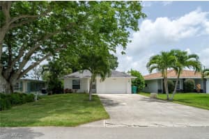 691 102nd Ave N, Naples