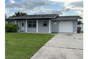 2328 Country Club Blvd, Cape Coral