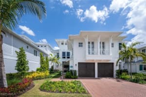 237 13th St S, Naples
