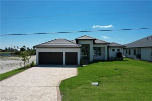 1502 Nw 40th Pl, Cape Coral