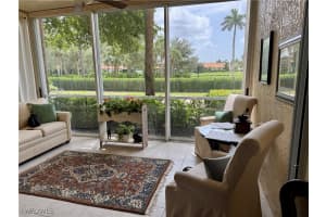 5809 Glencove Dr 902, Naples