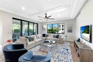 1130 3rd Ave S 207, Naples