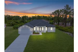 1061 Sunrise Blvd, Lehigh Acres