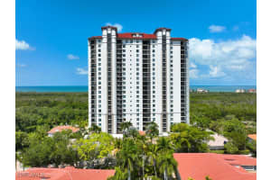 7225 Pelican Bay Blvd 2205, Naples